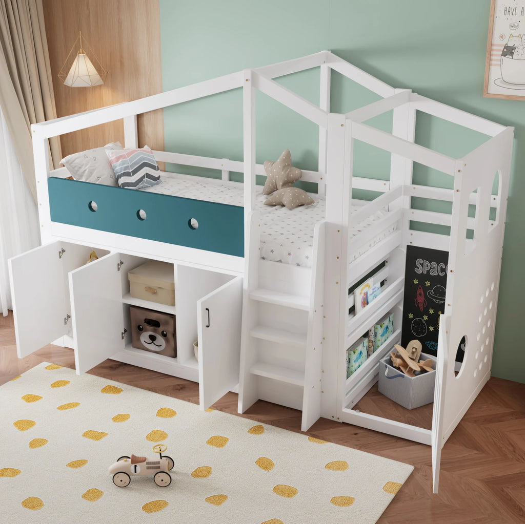 Lit cabane mi-hauteur avec armoire et coin de jeu ouverts